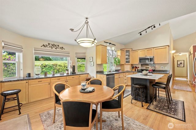 511 E Old Ranch Road, Allyn, WA 98524