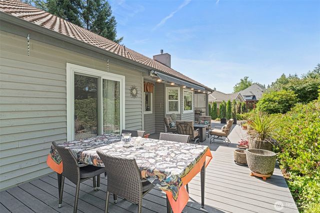 511 E Old Ranch Road, Allyn, WA 98524