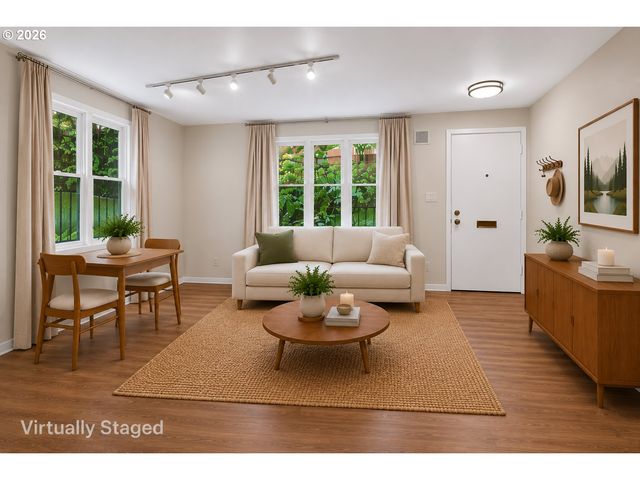 711 Nw 20TH Ave, Portland, OR 97209