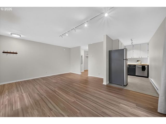 711 Nw 20TH Ave, Portland, OR 97209
