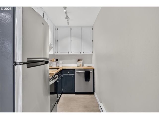 711 Nw 20TH Ave, Portland, OR 97209