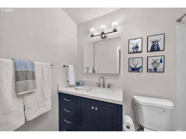 711 Nw 20TH Ave, Portland, OR 97209