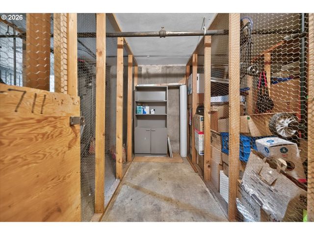 711 Nw 20TH Ave, Portland, OR 97209