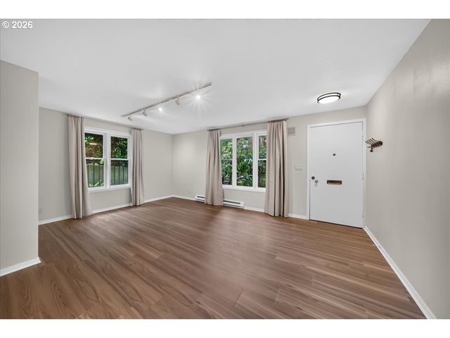 711 Nw 20TH Ave, Portland, OR 97209