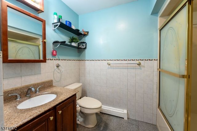 241 Morrissee Ave, Haledon Boro, NJ 07508