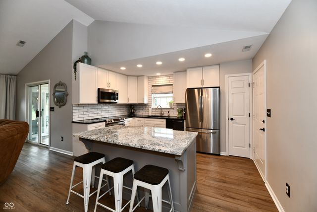 617 E Quail Ridge Drive, Westfield, IN 46074