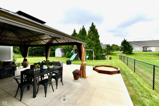 617 E Quail Ridge Drive, Westfield, IN 46074