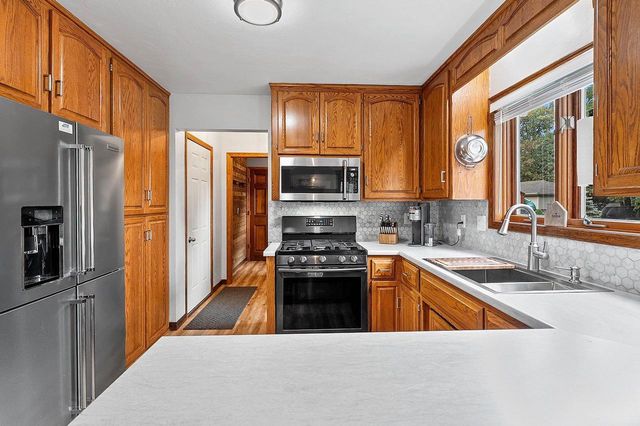 3328 DAVIES AVENUE, Green Bay, WI 54311