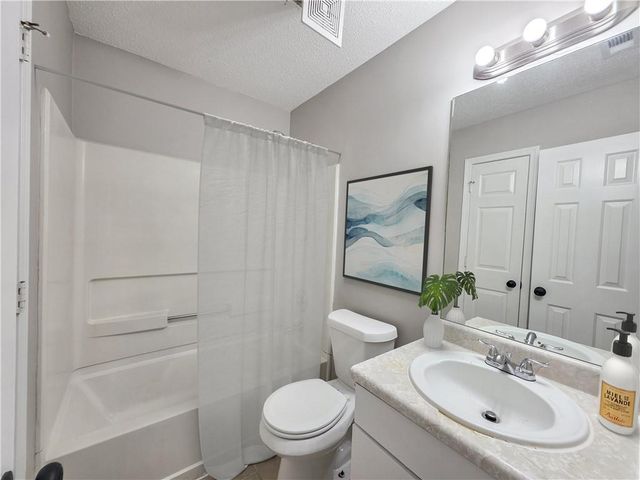 2281 RAMBLING Way, Lithonia, GA 30058