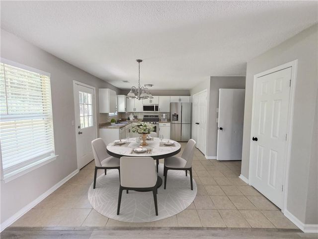 2281 RAMBLING Way, Lithonia, GA 30058