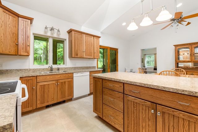 263 Barrett Road, New London, NH 03257