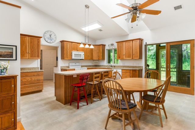 263 Barrett Road, New London, NH 03257