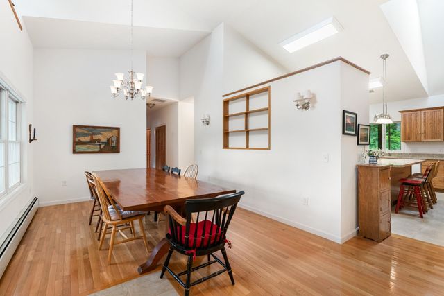 263 Barrett Road, New London, NH 03257