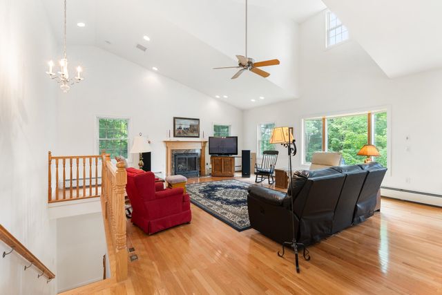 263 Barrett Road, New London, NH 03257