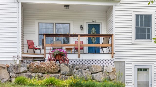 263 Barrett Road, New London, NH 03257