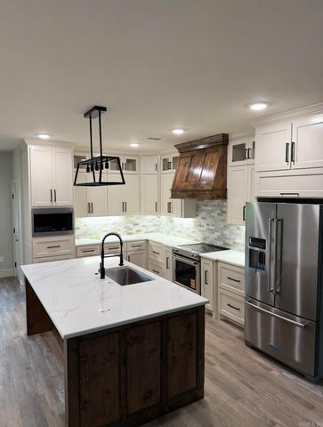 1947 Lakeview Drive, Kensett, AR 72082