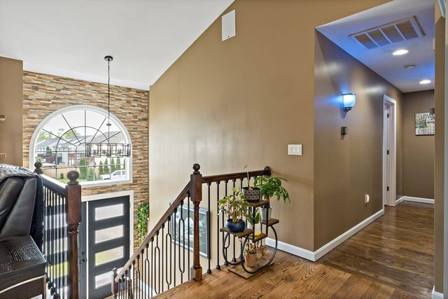 1084 Laurel St, Fall River, MA 02721