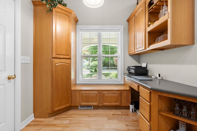 8514 Hathaway Road, Kalamazoo, MI 49009