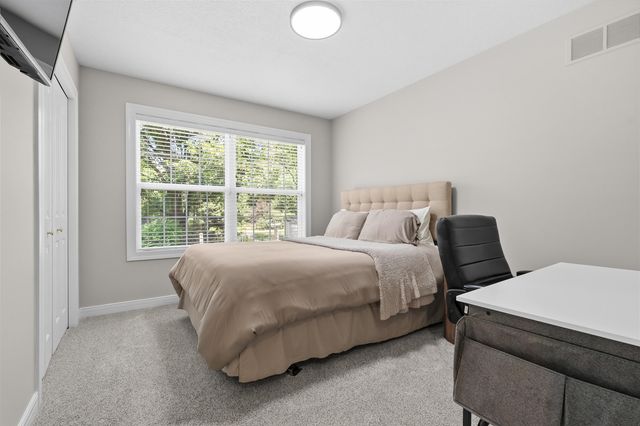 8514 Hathaway Road, Kalamazoo, MI 49009