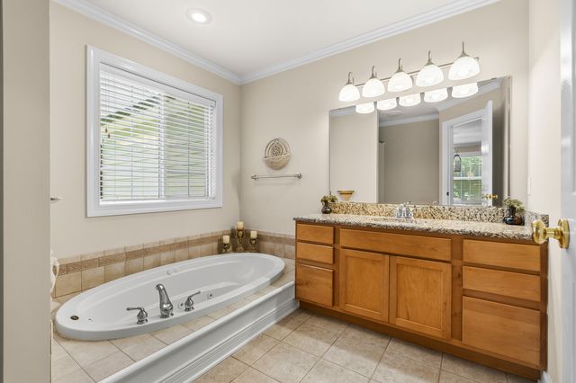 8514 Hathaway Road, Kalamazoo, MI 49009