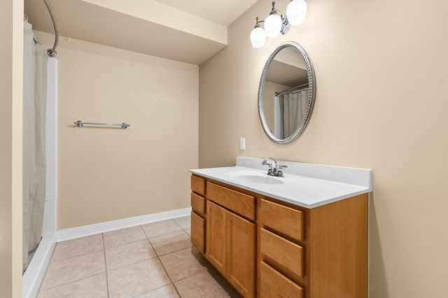 8514 Hathaway Road, Kalamazoo, MI 49009