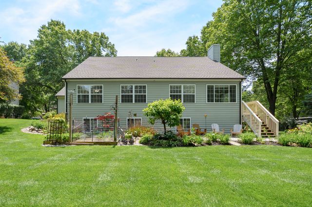 8514 Hathaway Road, Kalamazoo, MI 49009