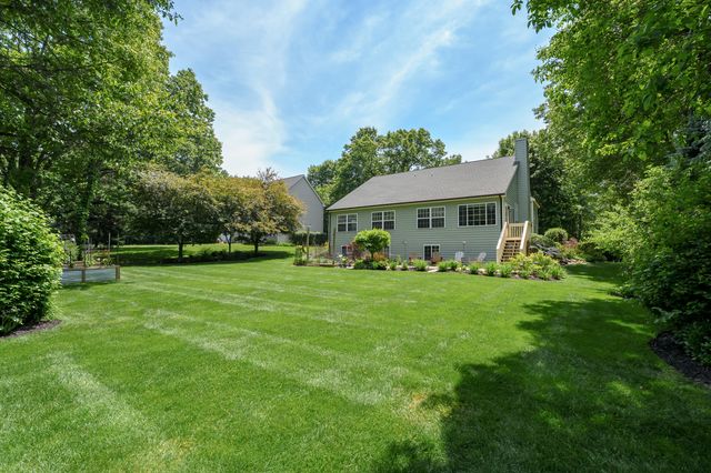 8514 Hathaway Road, Kalamazoo, MI 49009