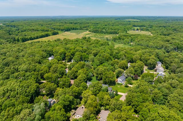 8514 Hathaway Road, Kalamazoo, MI 49009