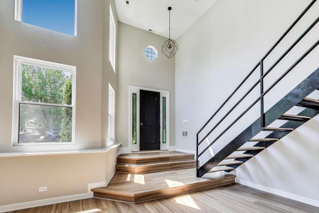 4305 N Mobile Avenue, Chicago, IL 60634