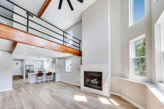 4305 N Mobile Avenue, Chicago, IL 60634