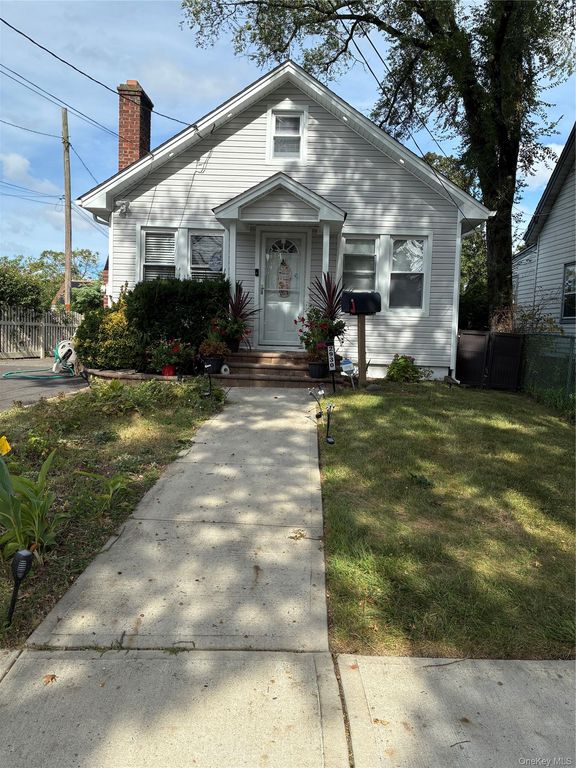 2930 Stevens Street, Oceanside, NY 11572 — exterior