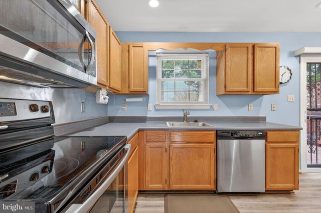 8813 RITCHBORO RD, District Heights, MD 20747