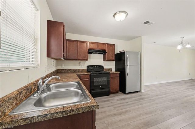 1168 Brooksridge Way, Whitsett, NC 27377