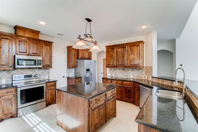 4008 Sioux Drive, Mckinney, TX 75071