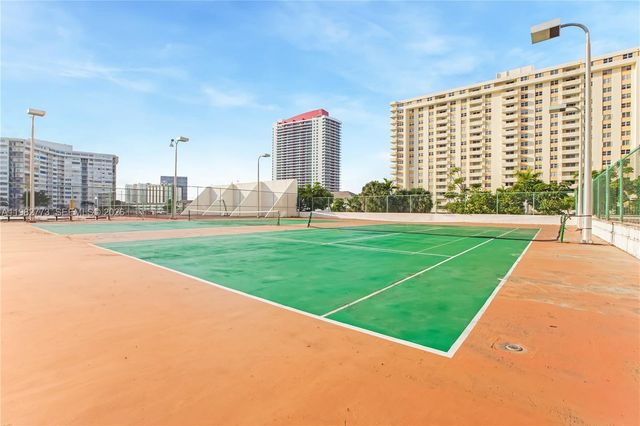 1865 S Ocean Dr 21C, Hallandale Beach, FL 33009