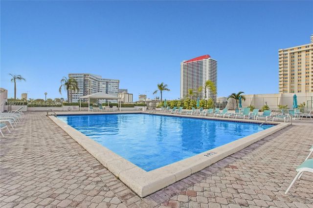 1865 S Ocean Dr 21C, Hallandale Beach, FL 33009