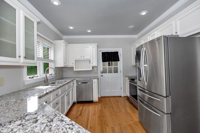 112 Chadwick Farms Dr, Fayetteville, TN 37334