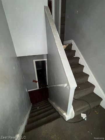 9206 Pinehurst Street, Detroit, MI 48204