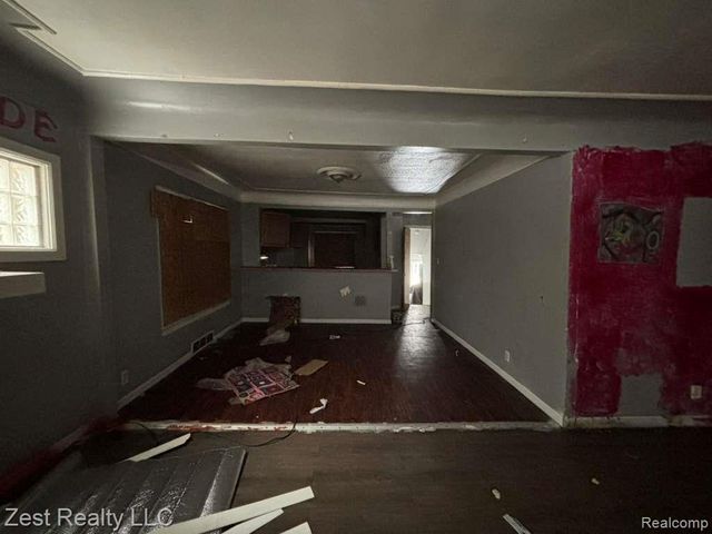 9206 Pinehurst Street, Detroit, MI 48204