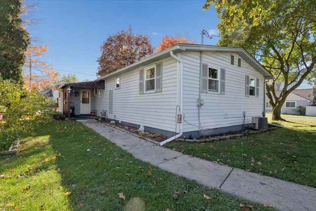 224 W Mcneil Street, Corunna, MI 48817