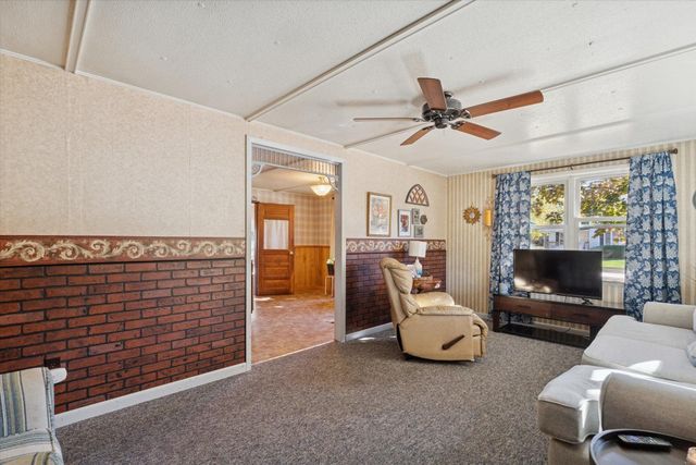 224 W Mcneil Street, Corunna, MI 48817