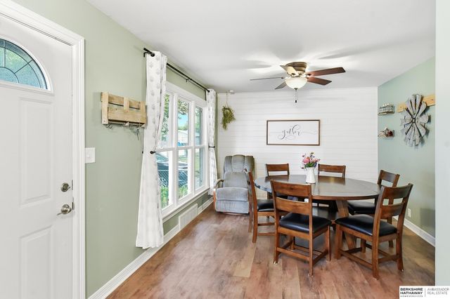 905 Hopkins Drive, Bellevue, NE 68005