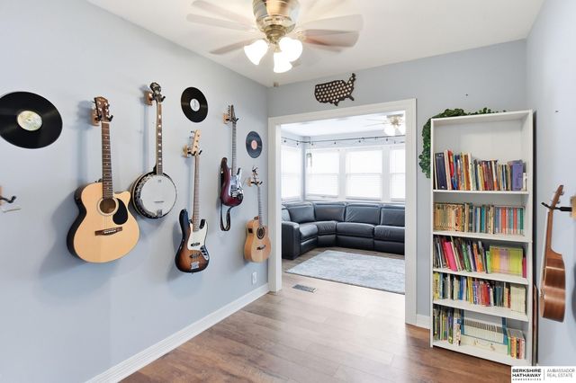 905 Hopkins Drive, Bellevue, NE 68005