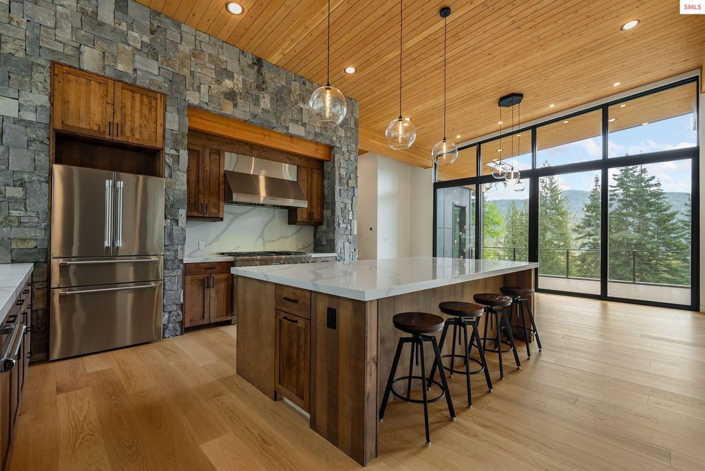 292 Fairway View Drive, Sandpoint, ID 83864 photo 4