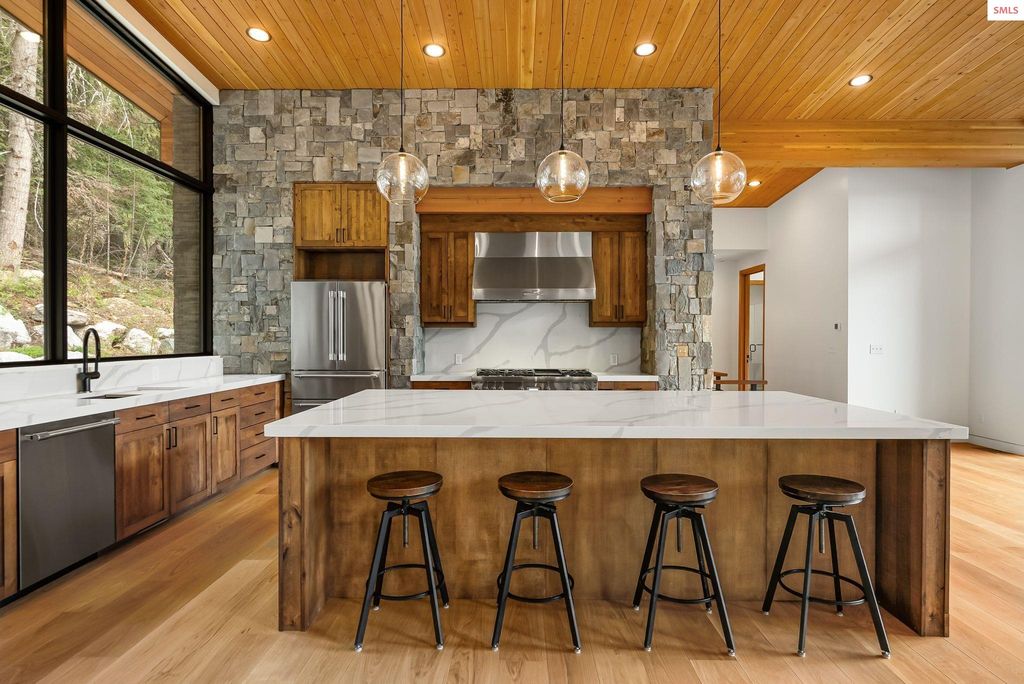 292 Fairway View Drive, Sandpoint, ID 83864 photo 8