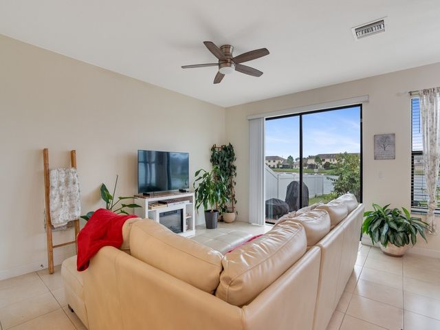 886 S Verona Trace Drive, Vero Beach, FL 32966