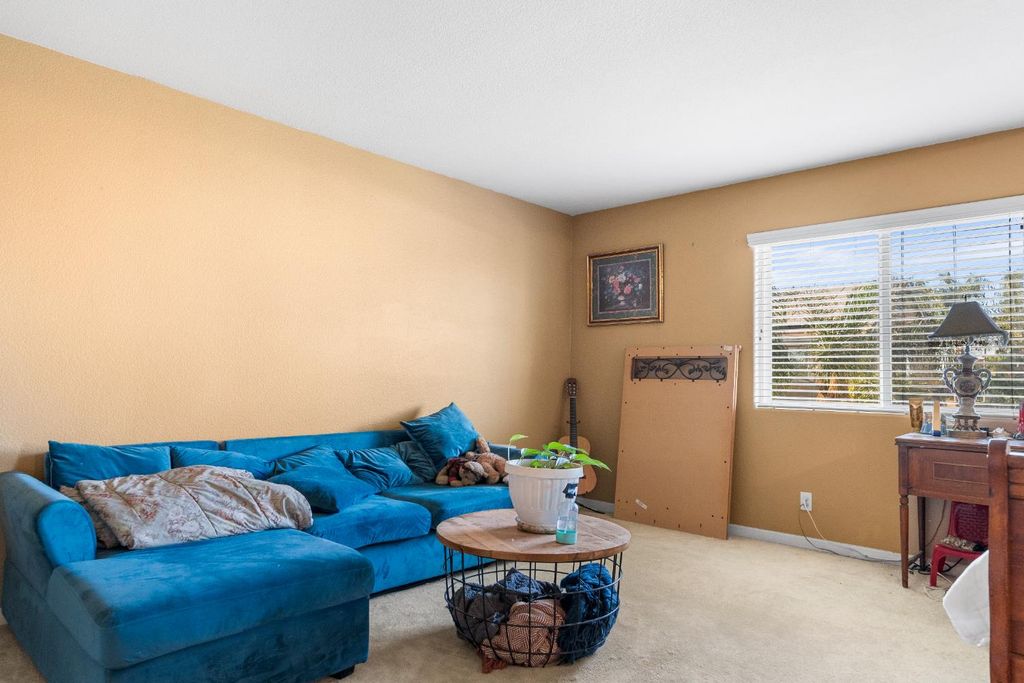 Image 29 of property listing at 512 Peach Drive, Chowchilla, CA 93610