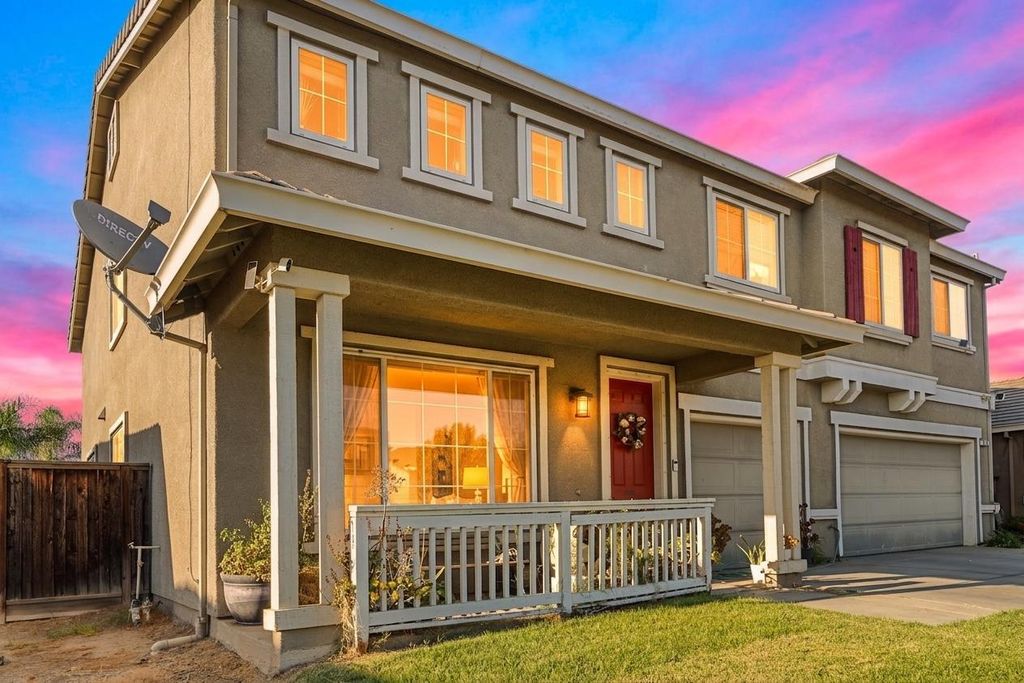 Image 3 of property listing at 512 Peach Drive, Chowchilla, CA 93610