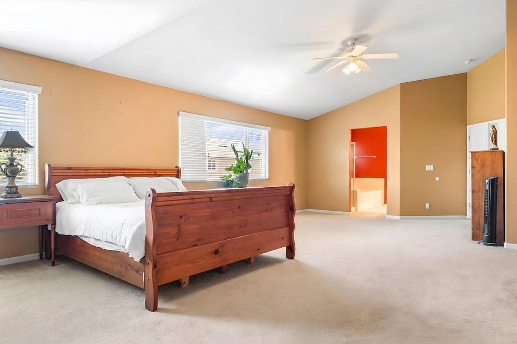 Image 30 of property listing at 512 Peach Drive, Chowchilla, CA 93610