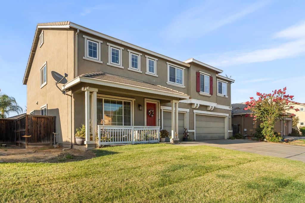 Image 38 of property listing at 512 Peach Drive, Chowchilla, CA 93610